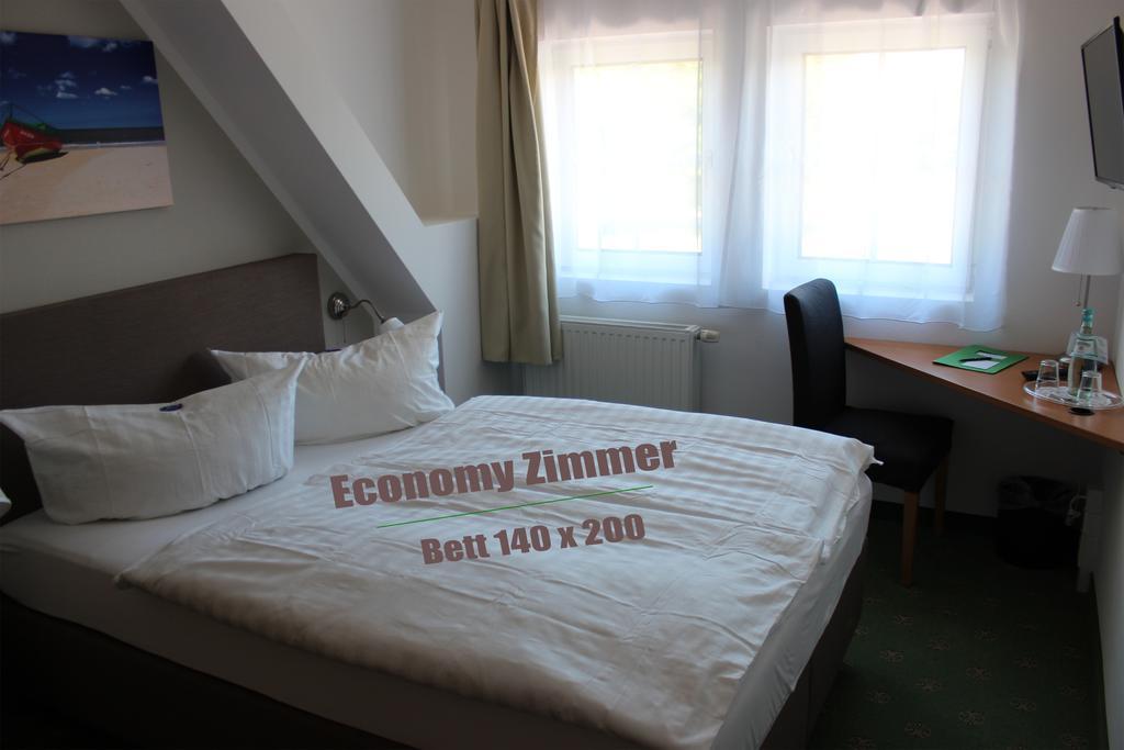 Hotel Und Restaurant "Zur Zwiebel" Peenemunde Zewnętrze zdjęcie