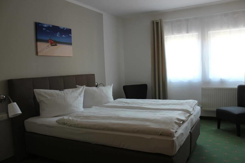 Hotel Und Restaurant "Zur Zwiebel" Peenemunde Zewnętrze zdjęcie